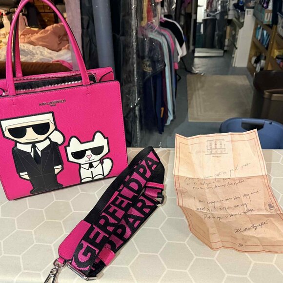 Karl Lagerfeld pink double-handled./ crossbody handbag with likeness charicature - Picture 1 of 10